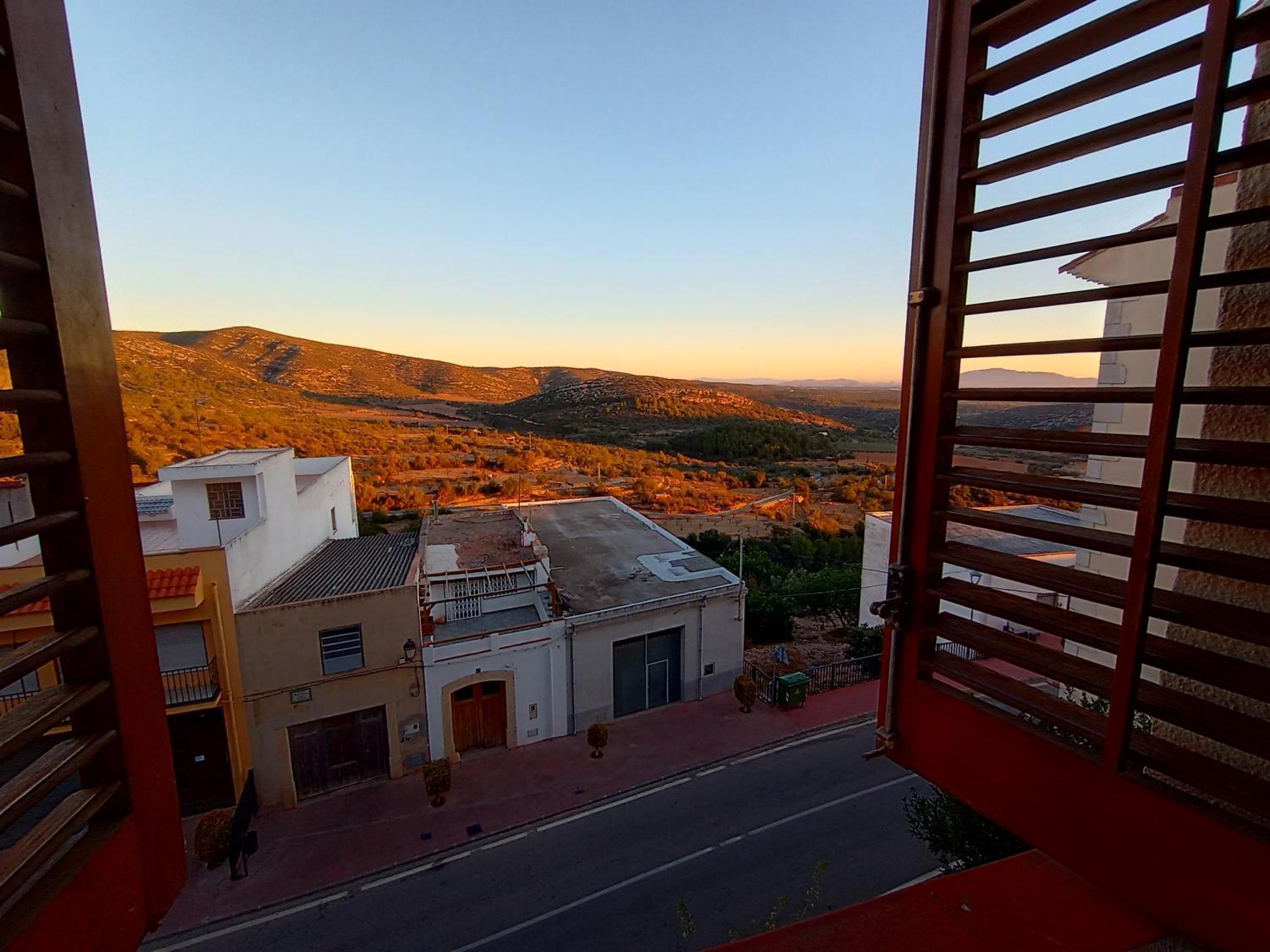 Tranquil And Spacious Townhouse In Historical And Picturesque Cervera Del Maestre Eksteriør billede