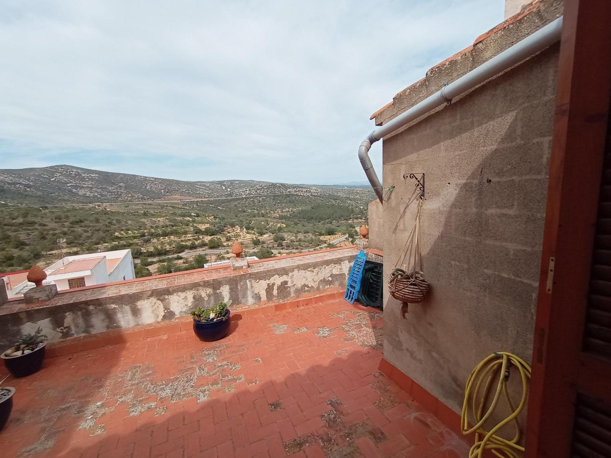 Tranquil And Spacious Townhouse In Historical And Picturesque Cervera Del Maestre Eksteriør billede