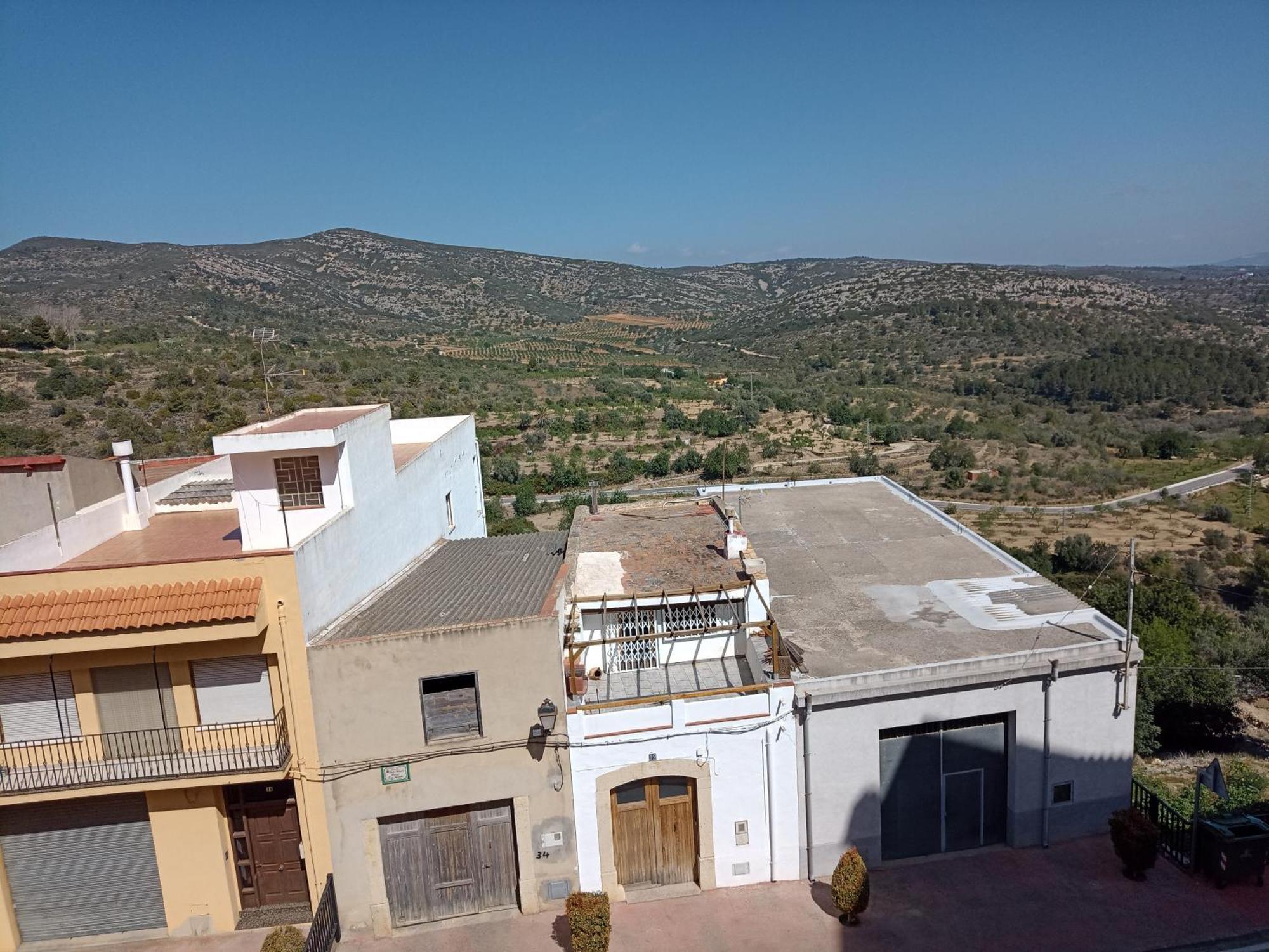 Tranquil And Spacious Townhouse In Historical And Picturesque Cervera Del Maestre Eksteriør billede